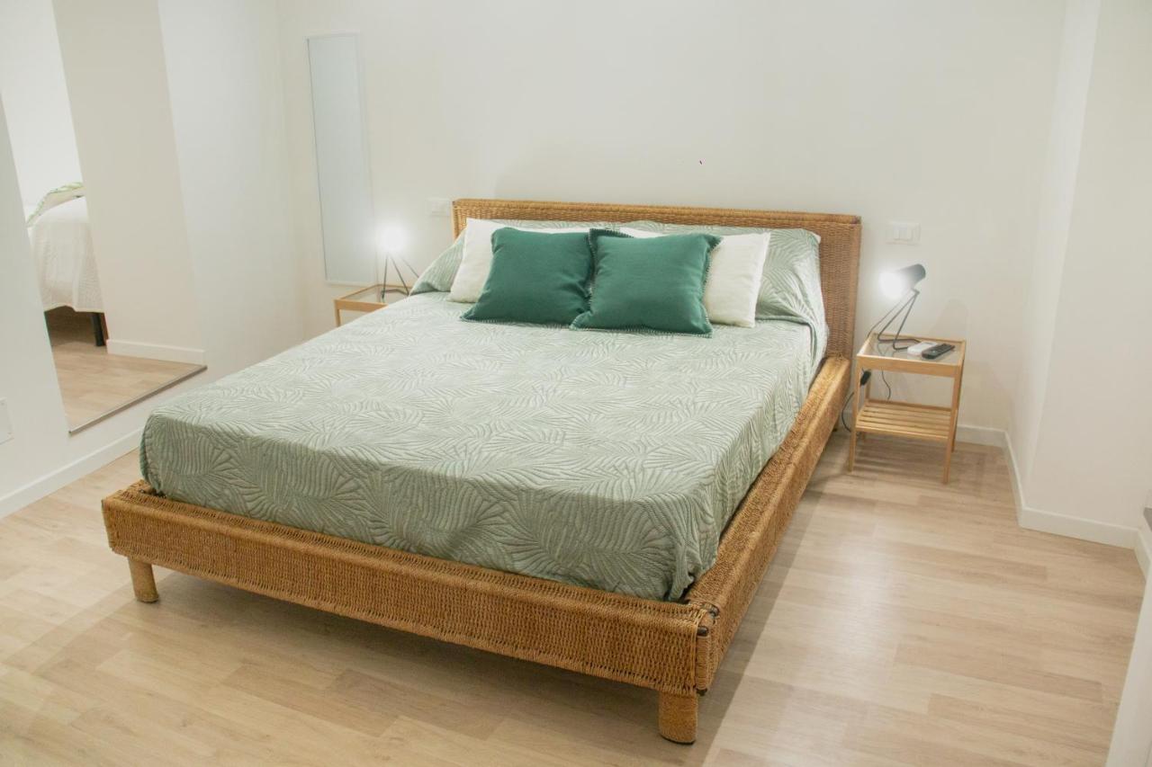 Vicolo Del Salto Bed and Breakfast Palermo Exteriör bild
